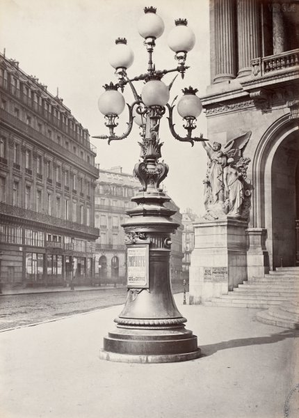 Charles Marville : candélabre de l’Opéra Garnier