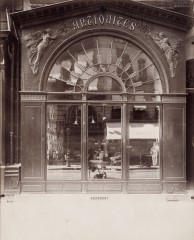 Eugène Atget, magasin d’antiquités