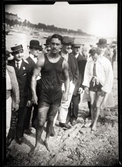 Henri Decoin, traversée de Paris à la nage, 1913