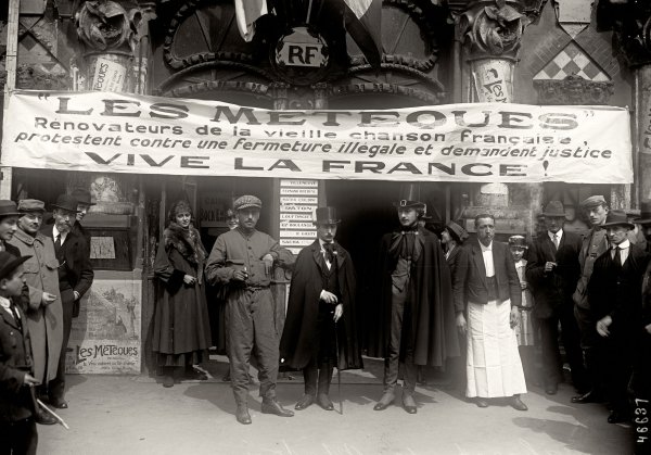 Fermeture du cabaret des Métèques, 1916