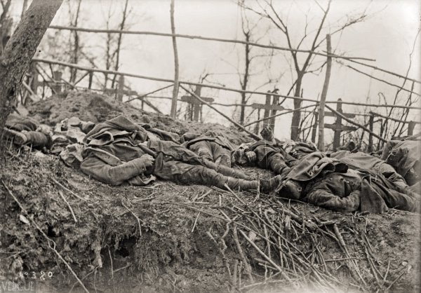 Cadavres français, 1917